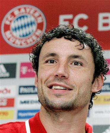 崭露头角的 崭露头角的